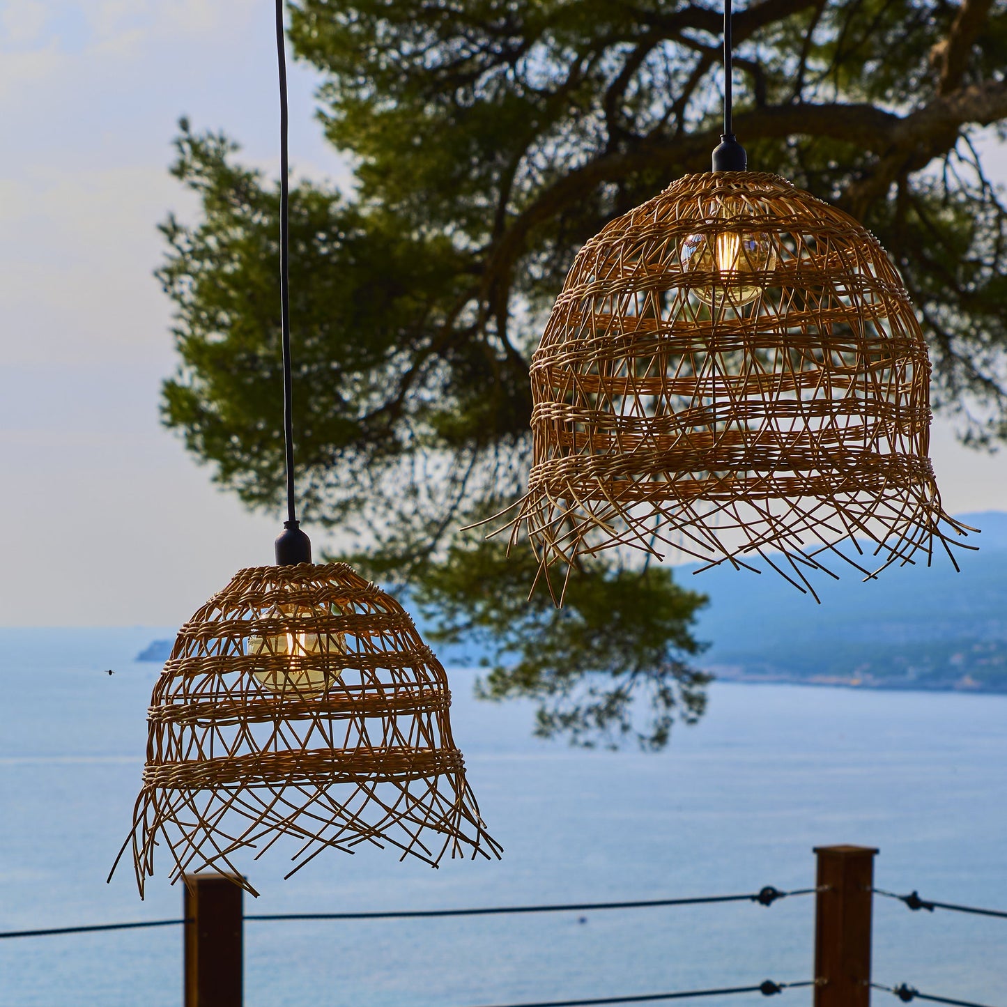 2X HAWAII LONG OUTDOOR CABLE