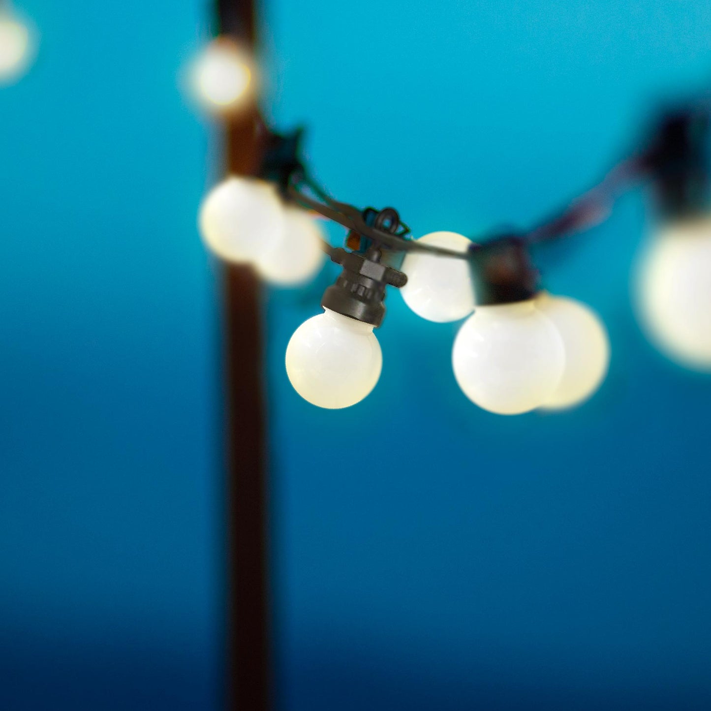Guirlande lumineuse extérieur connectable 20 globes guinguette LED blanc chaud PARTY MILKY 9.60m 8 modes - REDDECO.com