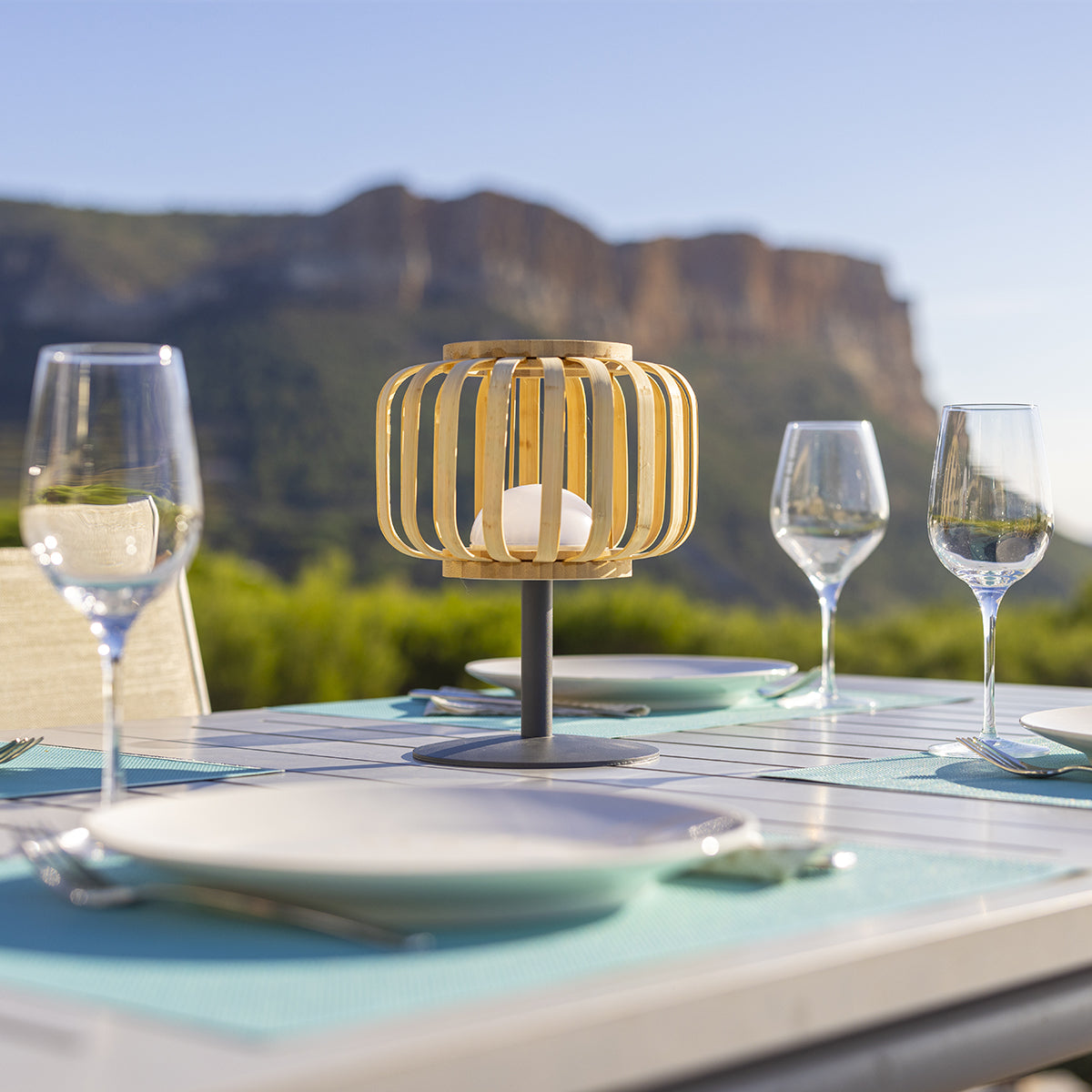Lampe de table solaire et rechargeable LED blanc chaud/blanc dimmable pied en bambou STANDY MINI WOOD SOLAR H25cm Lampe de table solaire et rechargeable LED blanc chaud/blanc dimmable pied en bambou STANDY MINI WOOD SOLAR H25cm