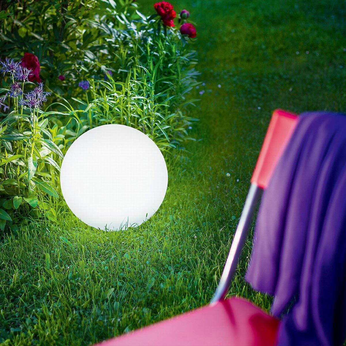 Lampe extérieur led solaire boule blanche à piquer